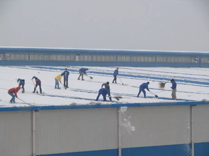 鋼構廠房的除雪方法